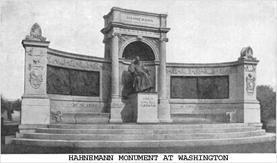 Памятник С. Ганеману в Вашингтоне